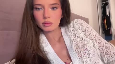 Snapshot of angel_isia chatting on 04.05.26 isia online show from 04.05.26