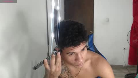 Snapshot of angel_latinguy chatting on 10.13.25 Angel online show from 10.13.25