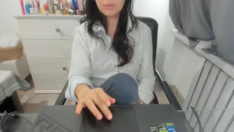 angel_lee__ online show from 01.17.25