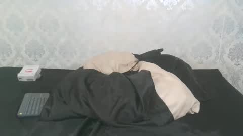Snapshot of angel_lein chatting on 10.15.25 Angel Lein online show from 10.15.25