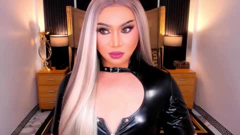 Snapshot of angel_off_hell chatting on 03.10.26 Angel No Mercy online show from 03.10.26