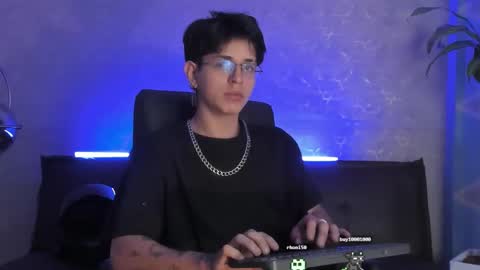 Snapshot of angel_scott2 chatting on 03.10.26 angel_scott2 online show from 03.10.26