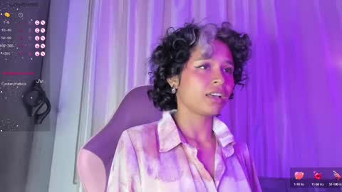 Snapshot of angel_smile18 chatting on 02.13.25 angel online show from 02.13.25