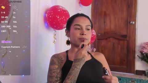 Snapshot of angel_smile18 chatting on 09.23.25 angel online show from 09.23.25