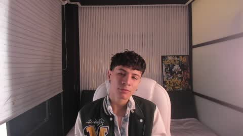 Snapshot of angel_st1 chatting on 04.09.26 Angel online show from 04.09.26