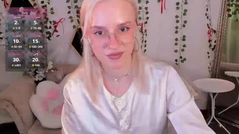 Snapshot of angel_tessa chatting on 06.17.26 Angelica online show from 06.17.26