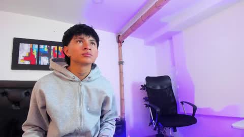 Snapshot of angel_thomas chatting on 02.21.25 Angel online show from 02.21.25