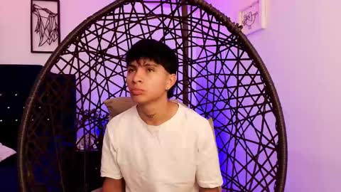 Snapshot of angel_thomas chatting on 03.06.25 Angel online show from 03.06.25