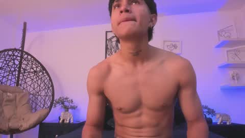 Snapshot of angel_thomas chatting on 03.11.25 Angel online show from 03.11.25