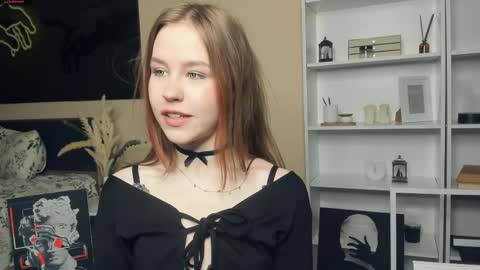 Snapshot of angel_to_burn chatting on 05.16.26 SofiaSofi online show from 05.16.26