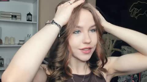 Snapshot of angel_to_burn chatting on 05.17.26 SofiaSofi online show from 05.17.26