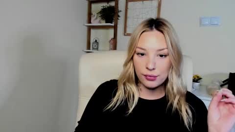 Angela online show from 03.04.26