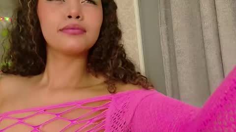 Snapshot of angela_lovee1 chatting on 09.15.25 Angela online show from 09.15.25