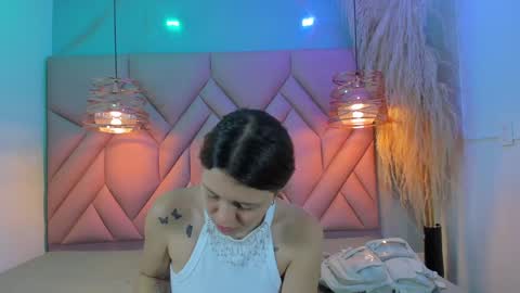 Snapshot of angelaa_cute chatting on 12.27.24 ANGELA online show from 12.27.24