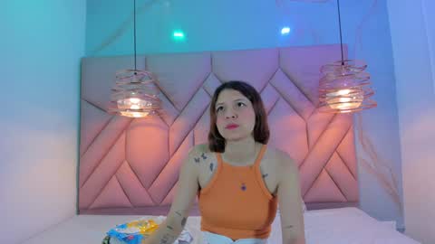 Snapshot of angelaa_cute chatting on 01.17.25 ANGELA online show from 01.17.25