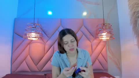 Snapshot of angelaa_cute chatting on 02.09.25 ANGELA online show from 02.09.25