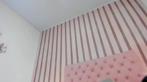 Snapshot of angelaa_evans chatting on 09.18.25 Angela online show from 09.18.25