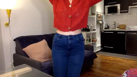 Snapshot of angeladarkk chatting on 11.04.25 Angela online show from 11.04.25