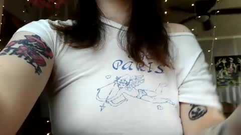 Snapshot of angelalice555 chatting on 06.17.26 angelalice555 online show from 06.17.26