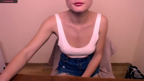 Snapshot of angelalice_ chatting on 12.06.24 Alice online show from 12.06.24