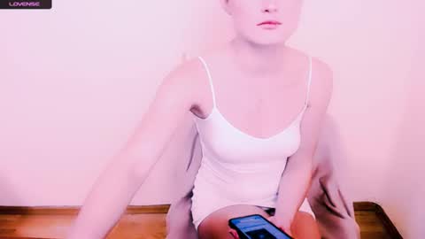 Snapshot of angelalice_ chatting on 01.19.25 Alice online show from 01.19.25