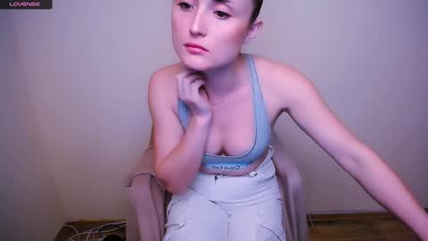 Snapshot of angelalice_ chatting on 03.08.25 Alice online show from 03.08.25