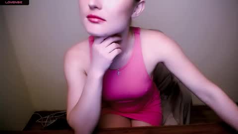 Snapshot of angelalice_ chatting on 03.10.25 Alice online show from 03.10.25