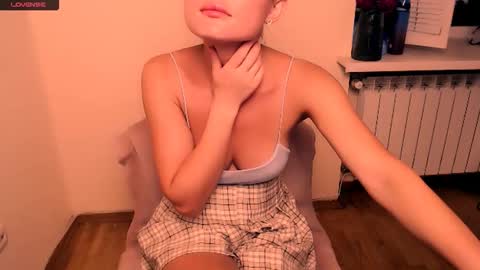 Snapshot of angelalice_ chatting on 09.10.25 Alice online show from 09.10.25