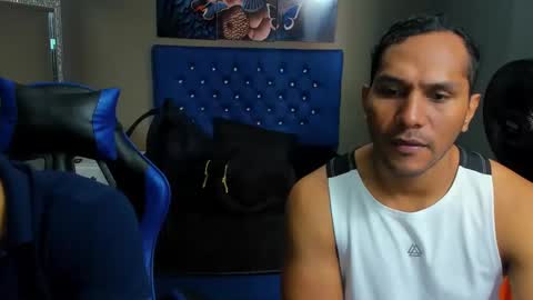 Snapshot of angelandchris chatting on 09.22.25 Angel And Cris online show from 09.22.25