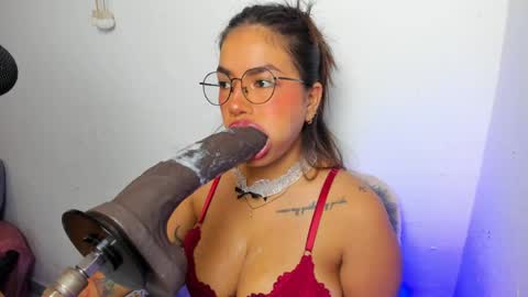 Angela Ricci online show from 05.06.26