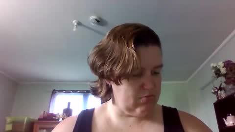 Snapshot of angelbaby582 chatting on 02.11.26 Angel online show from 02.11.26