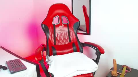 Angel online show from 11.24.25