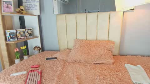 Snapshot of angelbae_ chatting on 12.14.25 AngelBae online show from 12.14.25