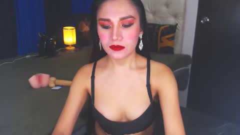 Snapshot of angelcumfallen chatting on 01.19.25 Angel online show from 01.19.25
