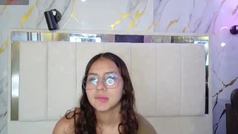 Snapshot of angeles_azul chatting on 07.05.26 angel online show from 07.05.26