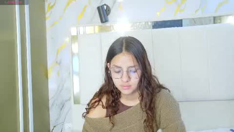 Snapshot of angeles_azul chatting on 07.27.26 angel online show from 07.27.26