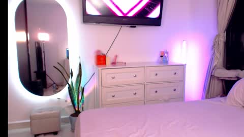 angelesxoxo online show from 10.15.25