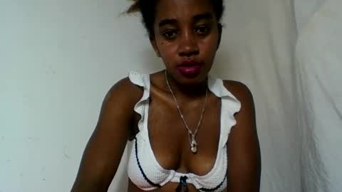 Snapshot of angelettee chatting on 07.08.26 Angelettee online show from 07.08.26