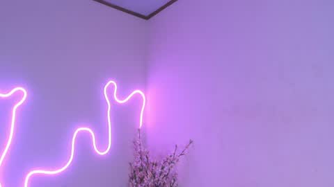 Carolina online show from 12.20.24