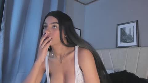 Snapshot of angeli_sexi chatting on 01.14.26 Carolina online show from 01.14.26