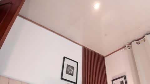 Snapshot of angeli_sexi chatting on 03.16.26 Carolina online show from 03.16.26