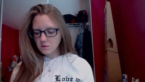 Snapshot of angelicangel3 chatting on 02.10.25 AngelicAngel online show from 02.10.25