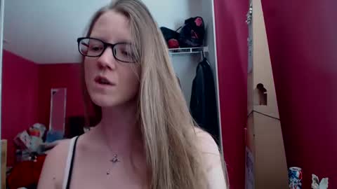 Snapshot of angelicangel3 chatting on 03.12.25 AngelicAngel online show from 03.12.25