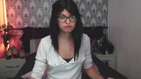 Snapshot of angelika_rouge chatting on 09.10.25 Angelika Rouge online show from 09.10.25