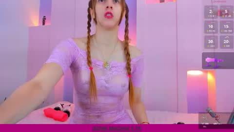 Snapshot of angelikarose1 chatting on 09.19.25 Angelika Rose online show from 09.19.25