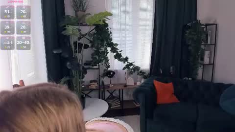 Snapshot of angelinahass chatting on 07.17.26 Alice WOW online show from 07.17.26