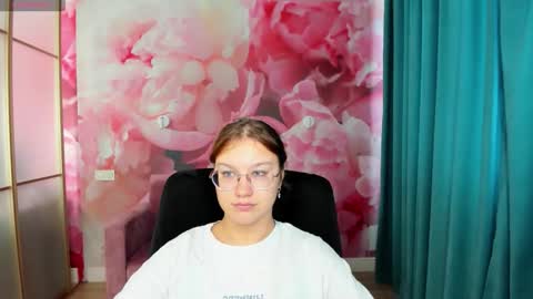 AngelinaLow online show from 09.29.25