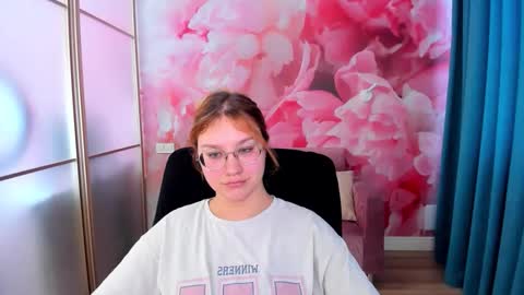 AngelinaLow online show from 02.24.26