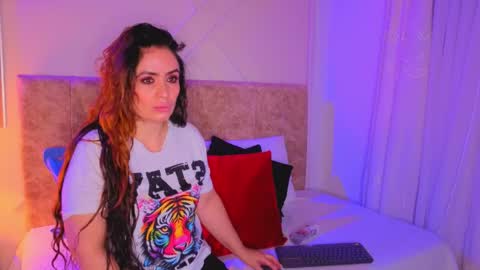angelinarouse_ online show from 04.15.26