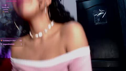 Snapshot of angeline_scot chatting on 04.25.26 angeline_scot online show from 04.25.26